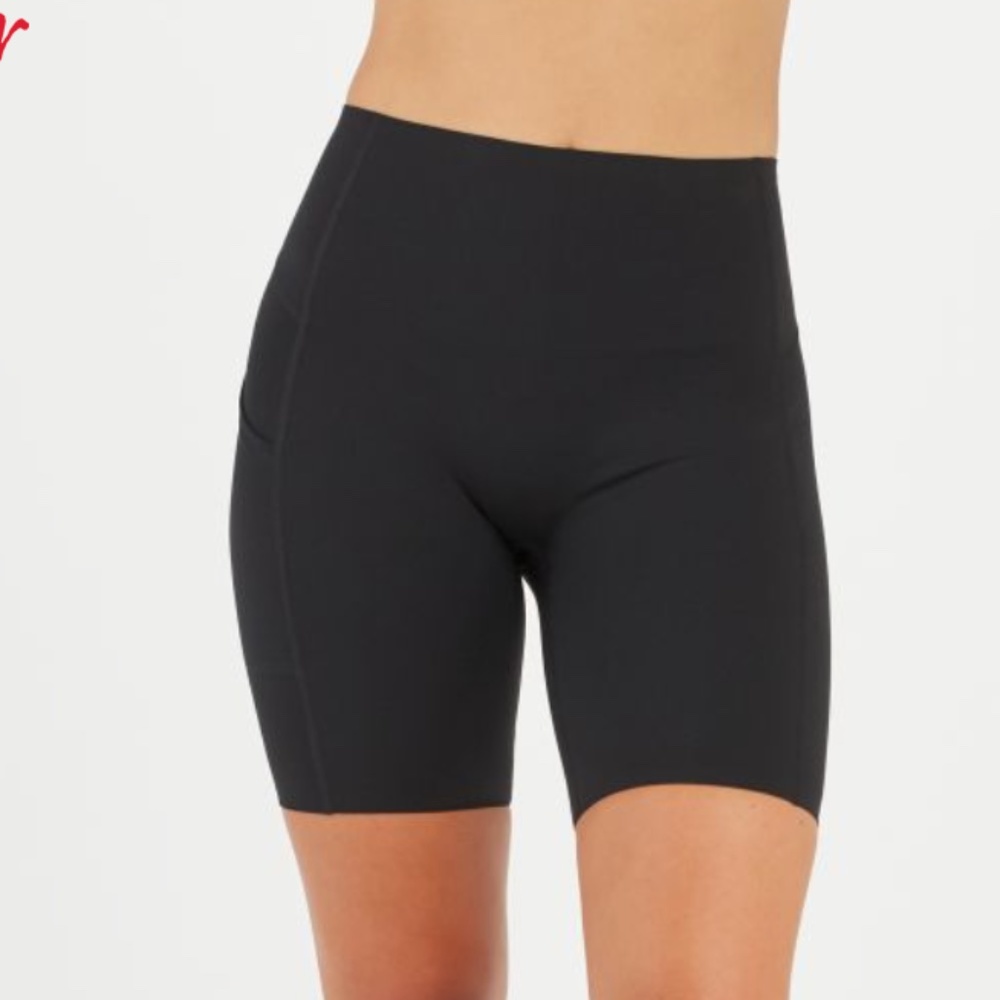 SPANX Every.Wear™ Icon 7" Bike Short w/ pocket